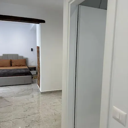 Qyteza Apartment